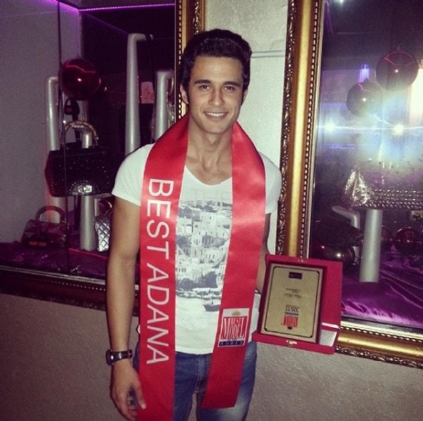 Mr & Miss Akdeniz Güzellik Yarışması 2014'te Adana'nın en yakışıklısı seçilmiş 😌