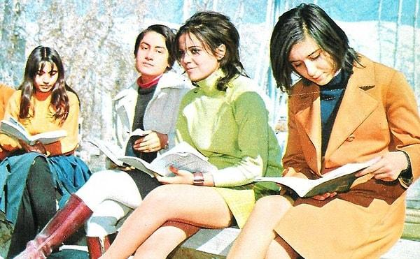Artık hepimizin bildiği gibi 1979 yılındaki İslam Devriminden itibaren İran'da hayat fazlasıyla değişti.