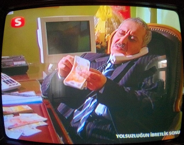 Genelde ibretlik filmler izlerim