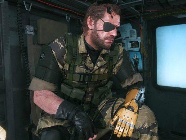 Konami, biyonik kolun yapımında Metal Gear Solid 5: The Phantom Pain serisinde görülen protez uzuvdan ilham alındığını söylüyor.