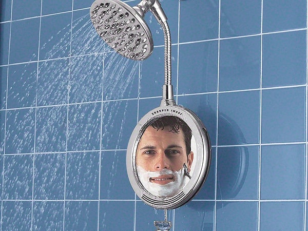 4. Зеркало, которое не запотевает - отличная инвестиция. В частности, этот вариант использует горячую воду, чтобы содержать зеркало в чистоте