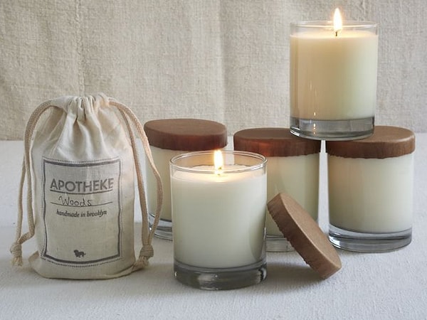 14. Ароматизированная свеча для ванной - неотъемлемая часть интерьера, если вы ждете особенных гостей