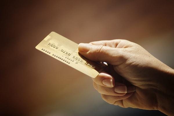 3. Alışverişlerinizde kredi kartı yerine nakit kullanmaya özen gösterin.
