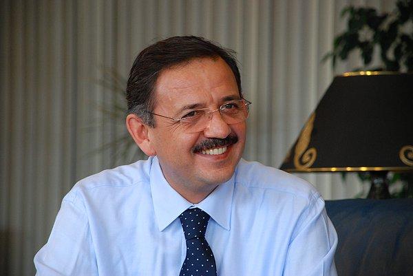 Mehmet Özhaseki: Çevre ve Şehircilik Bakanı