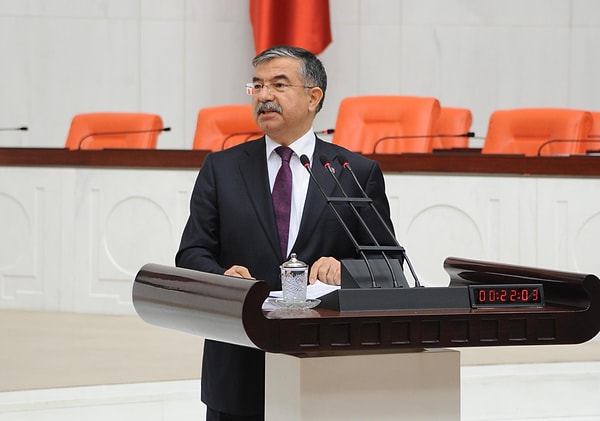 İsmet Yılmaz: Milli Eğitim Bakanı