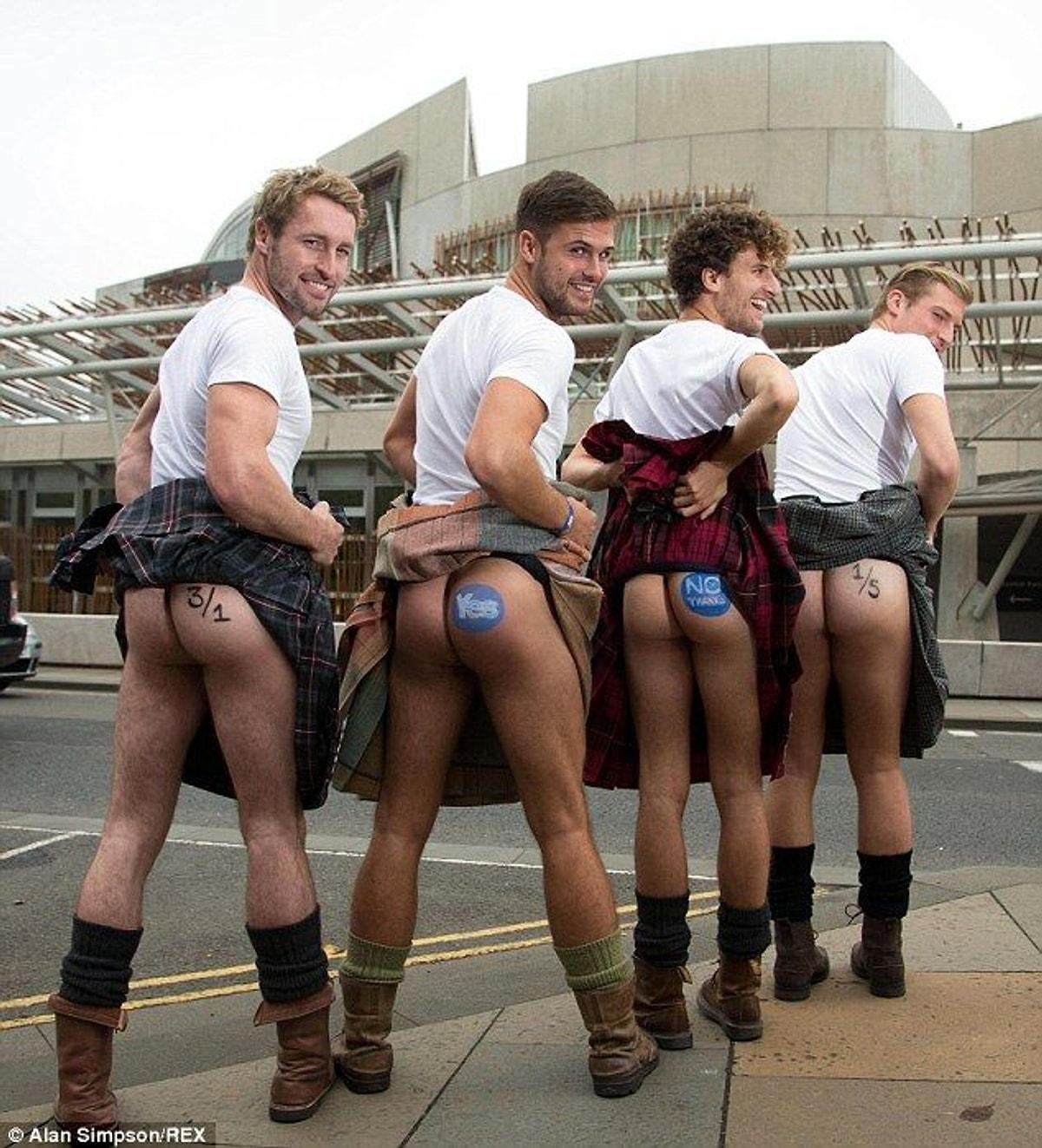 голые парни в шотландских юбках фото 43