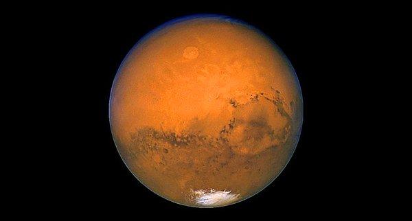 4. Mars'ta neden oksijen atomları bir araya gelip Dünya'daki gibi moleküler oksijen haline gelmiyor?