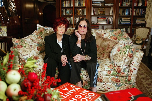 Hey gidi Sharon, hey! Sen kalk, vahşi rockçı Ozzy’yi adam et, sonra başına bunlar gelsin! Olacak iş değil…