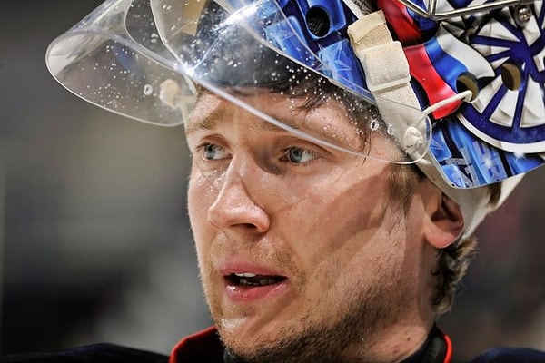 12. То же самое можно сказать и о голкипере Сергее Бобровском.