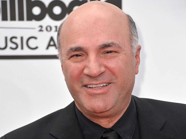 "Shark Tank" yatırımcısı Kevin O'Leary 05:45'te uyanmakta ve Avrupa'yla Asya bono piyasalarını incelemekte.