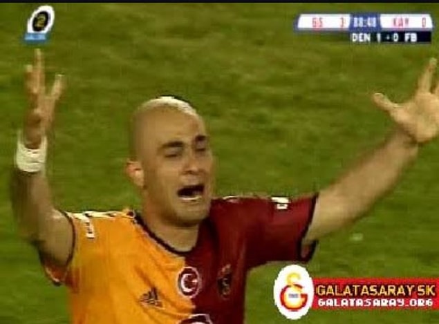 11. Ama 2006 ve futbol denince akıllara Galatasaray'ın kazandığı 16 dakika beklemeli 16. şampiyonluğu geliyor.