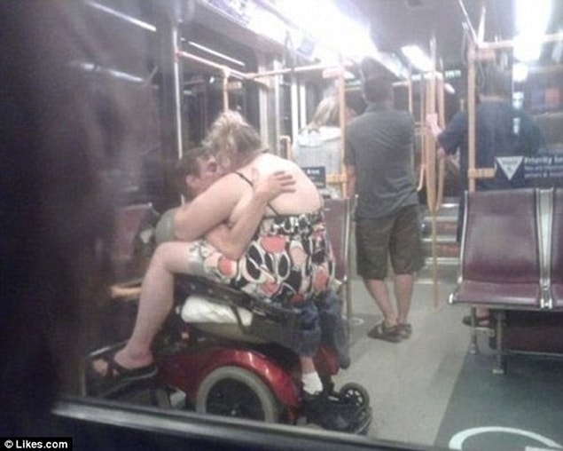 7. Ne de metro yolculuğu yaparken...