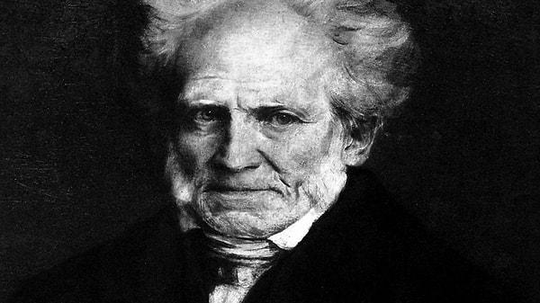 13. Schopenhauer, kelimenin tam manasıyla bir "paranoyak"tı. Her gün tıraş olduğu berberinin usturayla gırtlağını kesebileceğinden korkuyor ve paralarının çalınabileceği konusunda kendi bankasına bile güvenmiyordu.