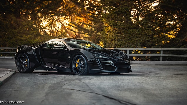21) W Motors LykanHypersport