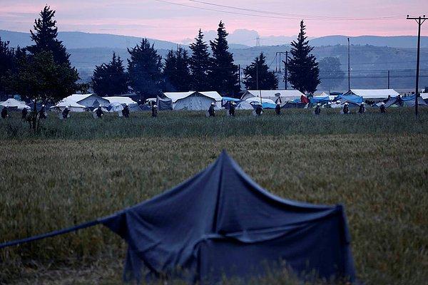 Yunanistan'ın Makedonya sınırındaki İdomeni kampı tahliye ediliyor
