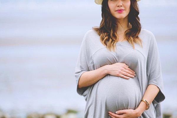 3. Hamileliğin bile yalnızca birkaç ayında giyilen gebelik giysilerini belki ikinci el dükkanlarından belki de eşten dosttan bulmak mümkün olabilir.