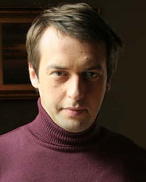 Genç Profesör Charles Xavier (James McAvoy) / Okan Yalabık
