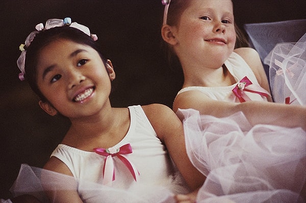 15. Снимите их, когда они собираются на свой любимый кружок