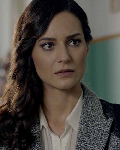 Moira Mactaggert (Rose Byrne) / Sedef Avcı