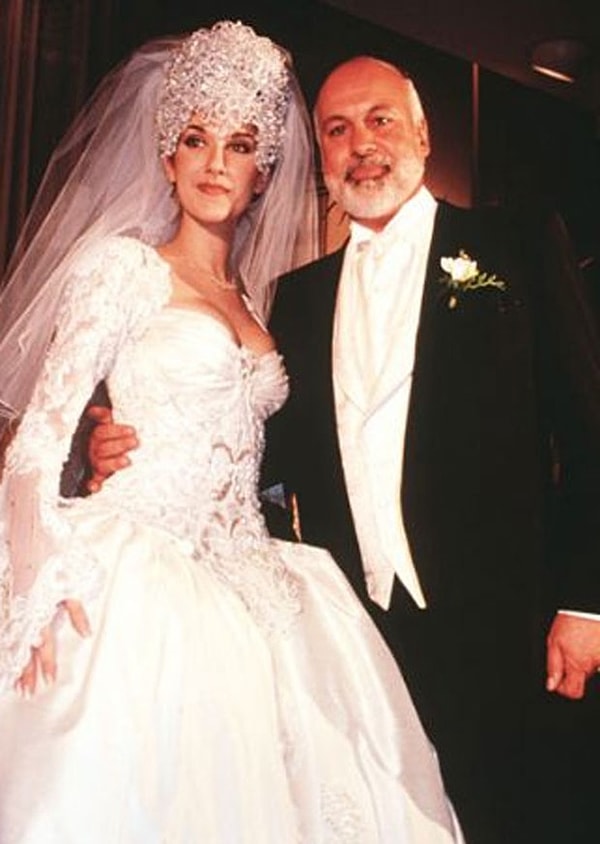 Nişanlandıklarını da 3 sene gizlemeyi başaran çift, 17 aralık 1994 yılında, inanılmaz gösterişli bir düğünle dünya evine girmişlerdi.