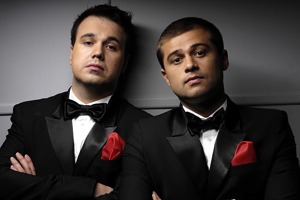 5. Артист поставил себя в такие условия, в которых у него просто не оставалось времени на то, чтобы думать об обрушившемся на его голову горе.