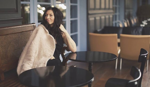 12. И даже когда это произошло, и в его жизни появилась супруга Валерия Бородина и любимая дочь София, Антон не смог создать семейный очаг на всю жизнь, и супруги вскоре разошлись.