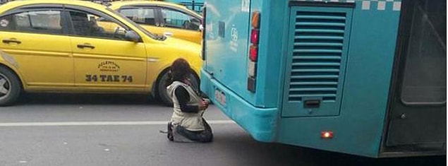 Bazı çocukların imkansızlıklardan çözümler yaratmaya çalışması.