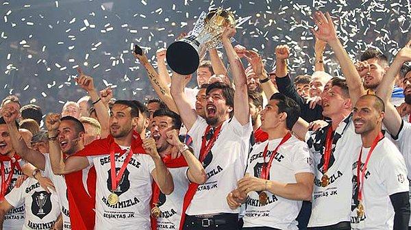 12. 2015-16 Sezonu Şampiyonu Beşiktaş