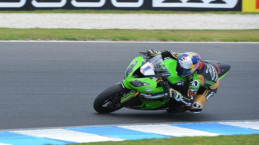 Sofuoğlu'ndan Sezonun 3. Zaferi