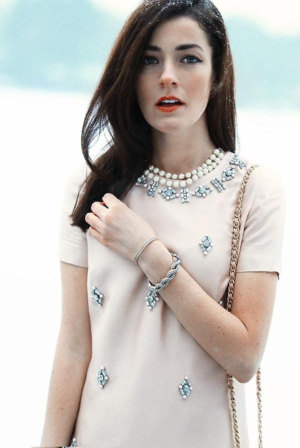 18. Sarah Vickers, Classy Girls Wear Pearls