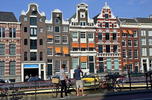 9. Arkadaşlarla unutamayacağımız bir tatil yapmak istiyoruz diyenler için: Amsterdam