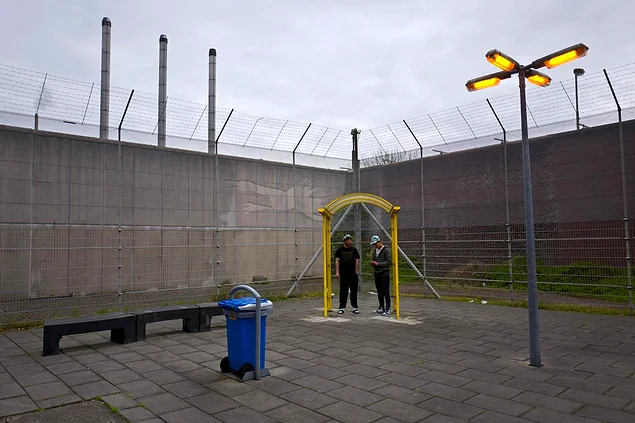 Hollanda'nın Boş Hapishaneleri Mültecilere Ev Oldu