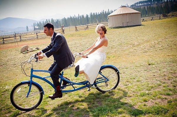 Bu büyülü yolculukta kocanızla başbaşa olmak gibi bir tercihiniz varsa; ikili bisiklet de kullanabilirsiniz.