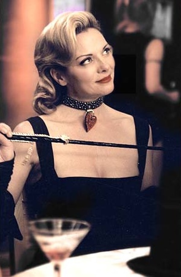 10. Я доминантка, и я сплю с женщинами. Я всегда боялась рассказать об этом мужу. Но он воспринял мое признание на удивление спокойно.