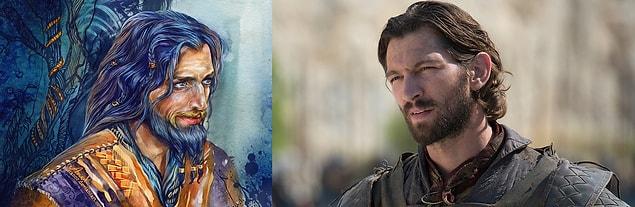 9. Daario Naharis was described to have dyed blue hair and beard in the book series. He also has a yellow mustache. In the show, these details are eliminated.