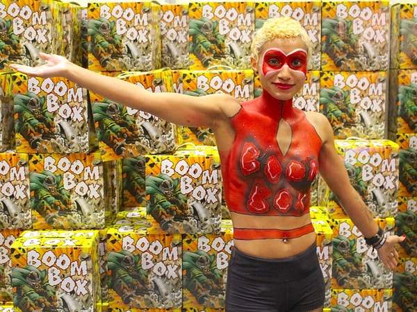 23. Кто-то решил особо не заморачиваться с костюмом и просто покрасил кожу