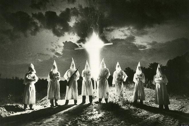 Tarihin En Kara Lekelerinden Olan Ku Klux Klan Örgütünün Başvuru Formları Deşifre Edildi!