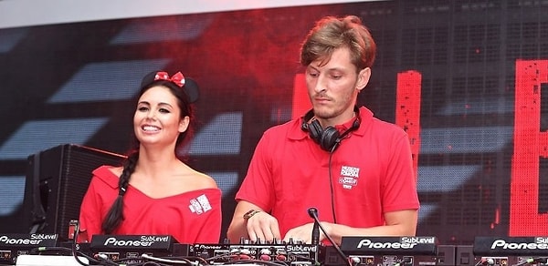 5. В клипе звучит песня «Двое». Главным героем стал сам Павел, сам того не желая. Ляйсан не говорила ему, что делает съемки для клипа.