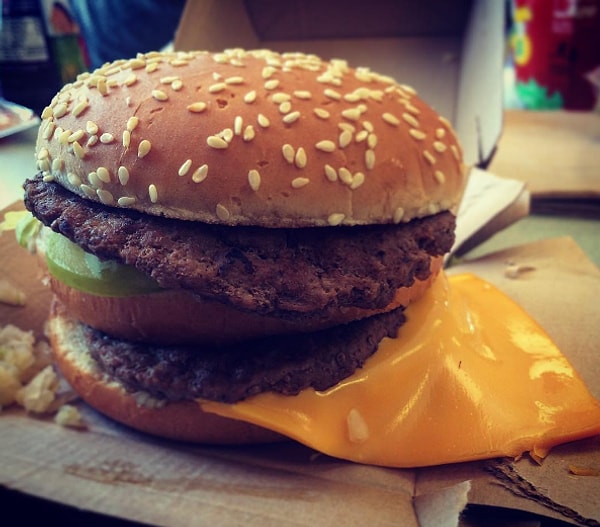 8. Как можно было сделать такой бургер?