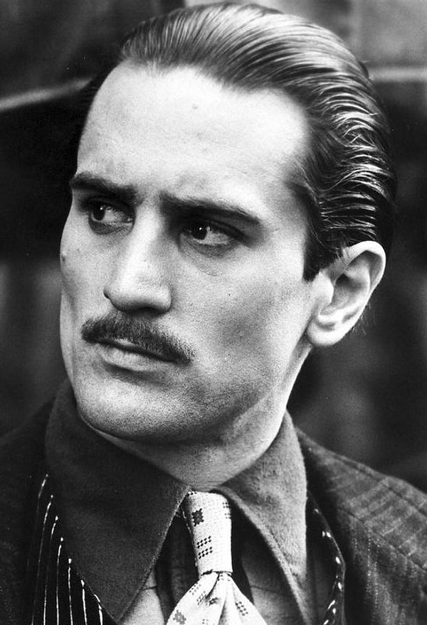 2. Genç Vito Corleone (Robert De Niro) - Baran Akbulut