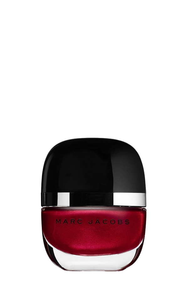 20. 18$ Marc Jacobs Лак для ногтей.