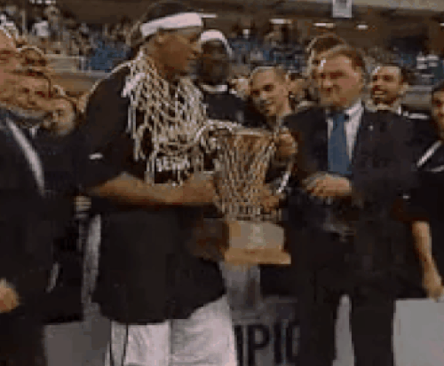 Son yıllarda basketbolda üst üste Avrupa kupaları kazandığımız anlar