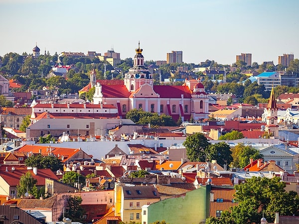 9. Вильнюс, Литва – 33 часа в неделю