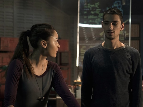 34. 100, 4 сезон