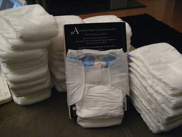 17. Сложите ценные вещи в неиспользованный подгузник