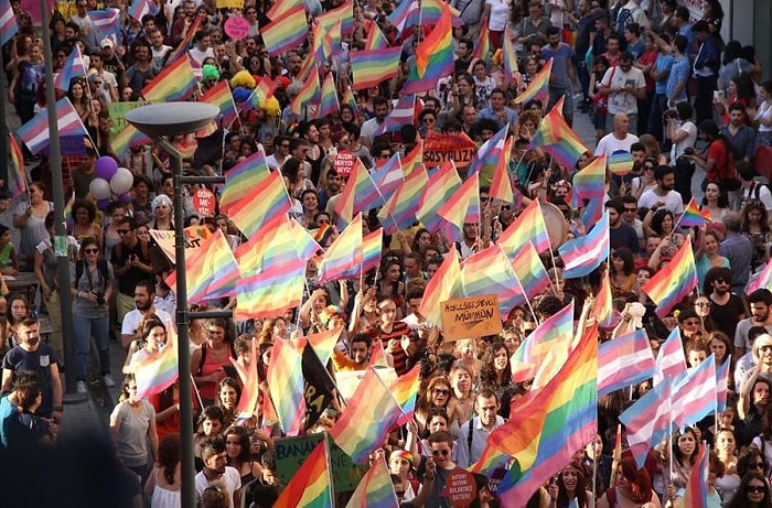 İzmir Valiliği'nden Onur Yürüyüşü'ne Yasak