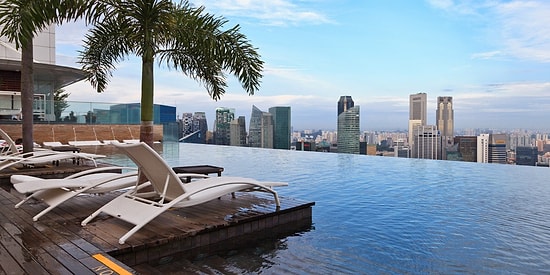 Самые экзотичные бассейны в мире