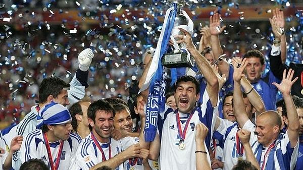 3. Euro 2004 şampiyonu Yunanistan finale kadar kaç gol atmıştır?