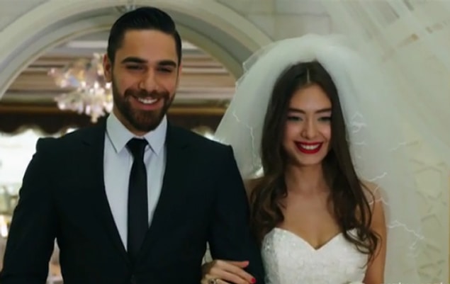 Hepsi bu kadar mı tabii ki hayır! Araya ramazan ayı gireceği için, ramazan sonrası Kadir Doğulu ve Neslihan Atagül...