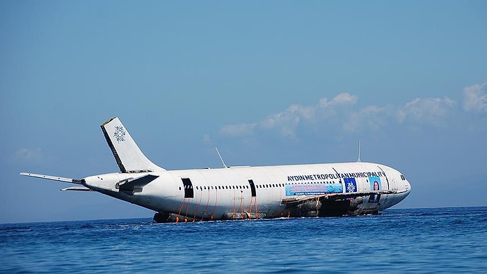 Kuşadası'nda Dev Yolcu Uçağı Dalış Turizmi İçin Suya Batırıldı